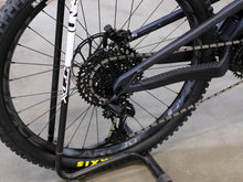 Load image into Gallery viewer, Santa Cruz Heckler Carbon C - S MX - Large / Pewter