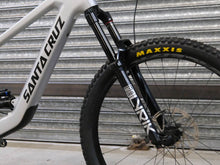 Load image into Gallery viewer, Ex Demo Santa Cruz Heckler SL Carbon C - S Kit - Large / Silver