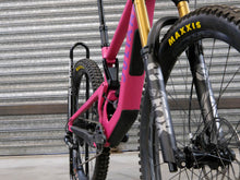 Load image into Gallery viewer, Ex Demo Juliana Roubion Carbon CC - XO1 Kit - Medium / Fuchsia