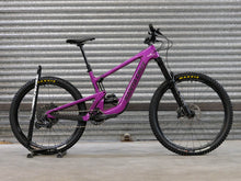 Load image into Gallery viewer, Santa Cruz Heckler SL Carbon C - S Kit - Large / Magenta