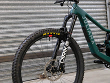 Load image into Gallery viewer, Ex Demo Juliana Roubion Carbon CC - XO AXS Reserve - Medium / Jade