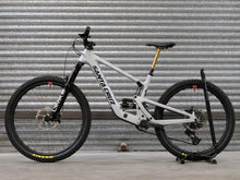 Load image into Gallery viewer, Ex Demo Santa Cruz Heckler SL Carbon CC - XO AXS Reserve - Large / Silver