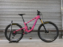 Load image into Gallery viewer, Ex Demo Juliana Roubion Carbon CC - XO1 Kit - Medium / Fuchsia
