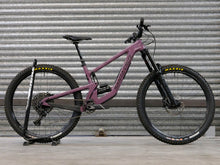 Load image into Gallery viewer, Ex Demo Santa Cruz Megatower Carbon C - R Kit - Medium / Purple
