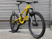 Load image into Gallery viewer, Ex Demo Santa Cruz Heckler SL Carbon CC - XO AXS Reserve - Medium / Yellow
