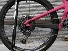 Load image into Gallery viewer, Ex Demo Juliana Roubion Carbon CC - XO1 Kit - Medium / Fuchsia
