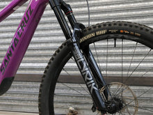 Load image into Gallery viewer, Santa Cruz Heckler SL Carbon C - S Kit - Extra Large / Magenta (2/2)
