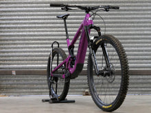 Load image into Gallery viewer, Santa Cruz Heckler SL Carbon C - S Kit - Extra Large / Magenta (2/2)
