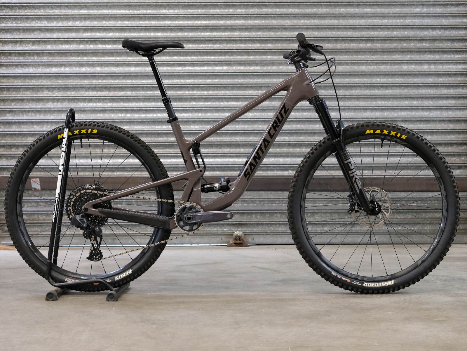 Ex Demo Santa Cruz Stigmata Carbon CC - Rival 700c - 56cm