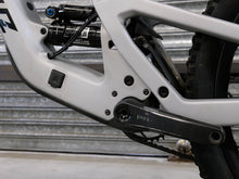 Load image into Gallery viewer, Ex Demo Santa Cruz Heckler SL Carbon CC - XO AXS Reserve - Large / Silver
