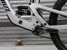 Load image into Gallery viewer, Ex Demo Santa Cruz Heckler SL Carbon CC - XO AXS Reserve - Large / Silver 2/2
