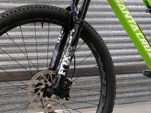 Load image into Gallery viewer, Santa Cruz Blur Carbon C - GX AXS TR - Large/Green
