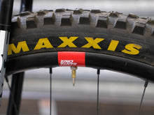 Load image into Gallery viewer, Ex Demo Santa Cruz Hightower V3 Carbon C - GX Reserve / Large / Purple
